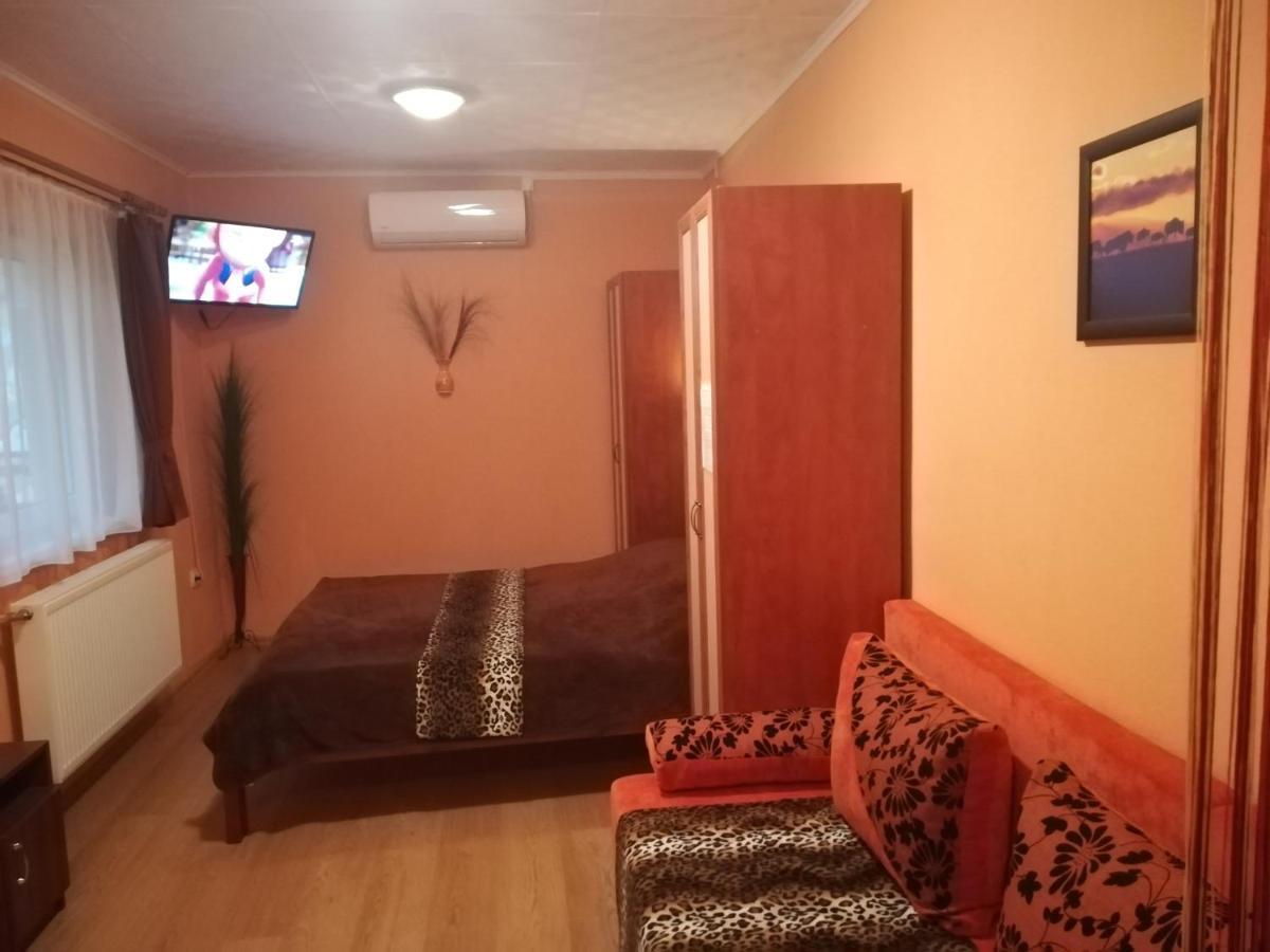 Castello Vendeg Es Apartmanhaz Eger Ngoại thất bức ảnh