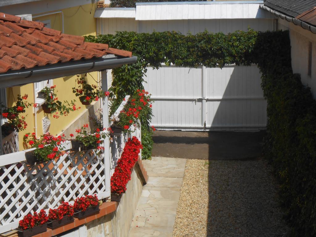 Castello Vendeg Es Apartmanhaz Eger Ngoại thất bức ảnh