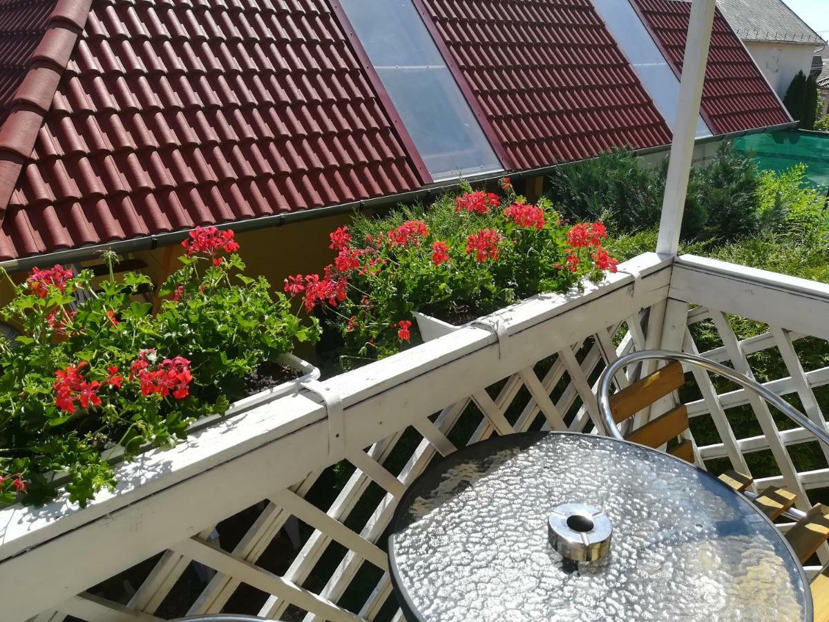 Castello Vendeg Es Apartmanhaz Eger Ngoại thất bức ảnh